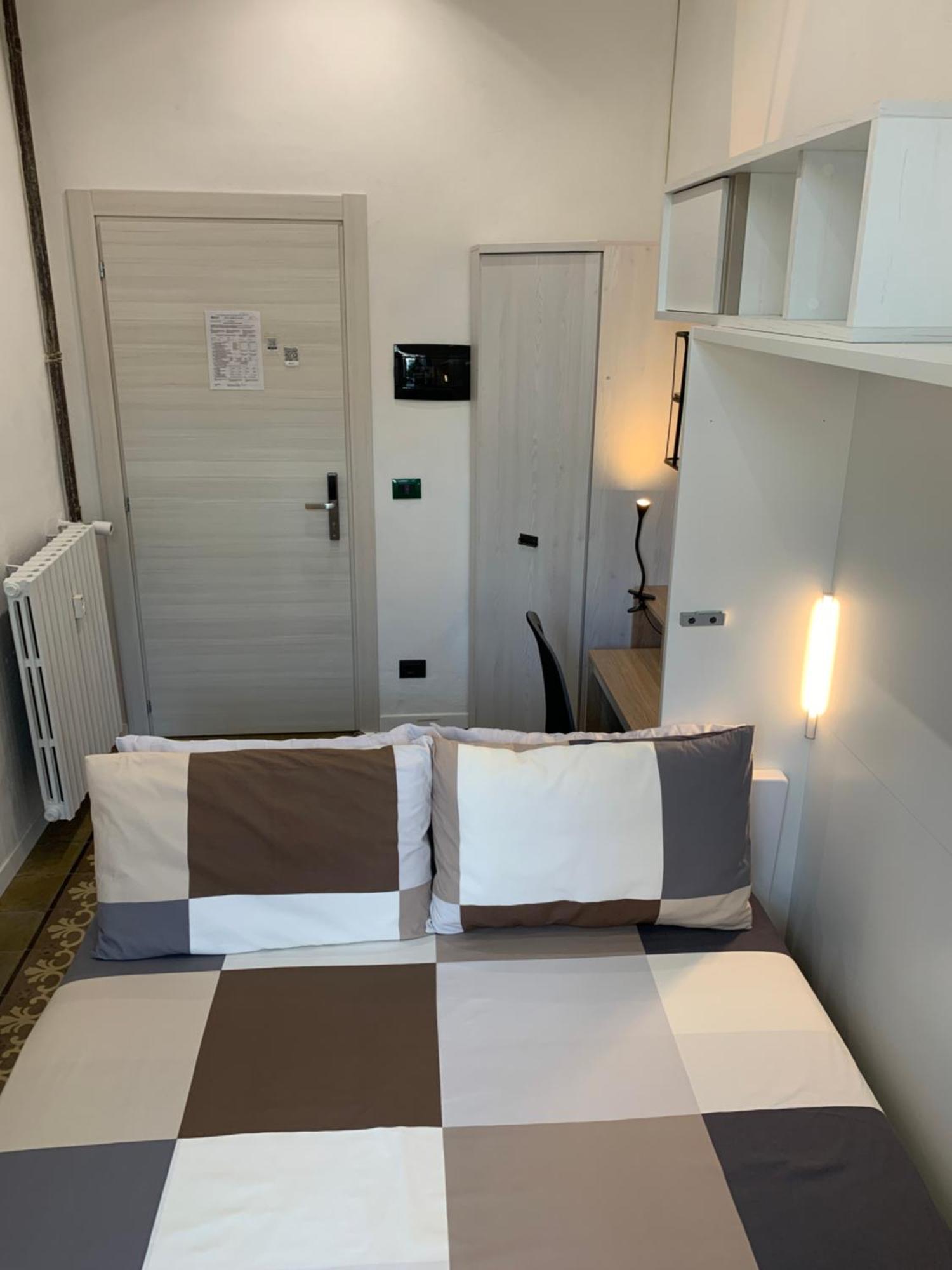 Drooms 4,0 Domotic Smart Self 24H,7 Vicino Treni Porta Susa E Centro Storico Turim Exterior foto